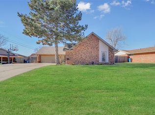 1524 N Market St, Cordell, OK 73632
