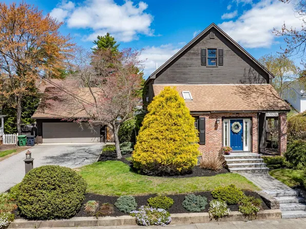 5 Ashland Street, Nashua, NH 03064-1808