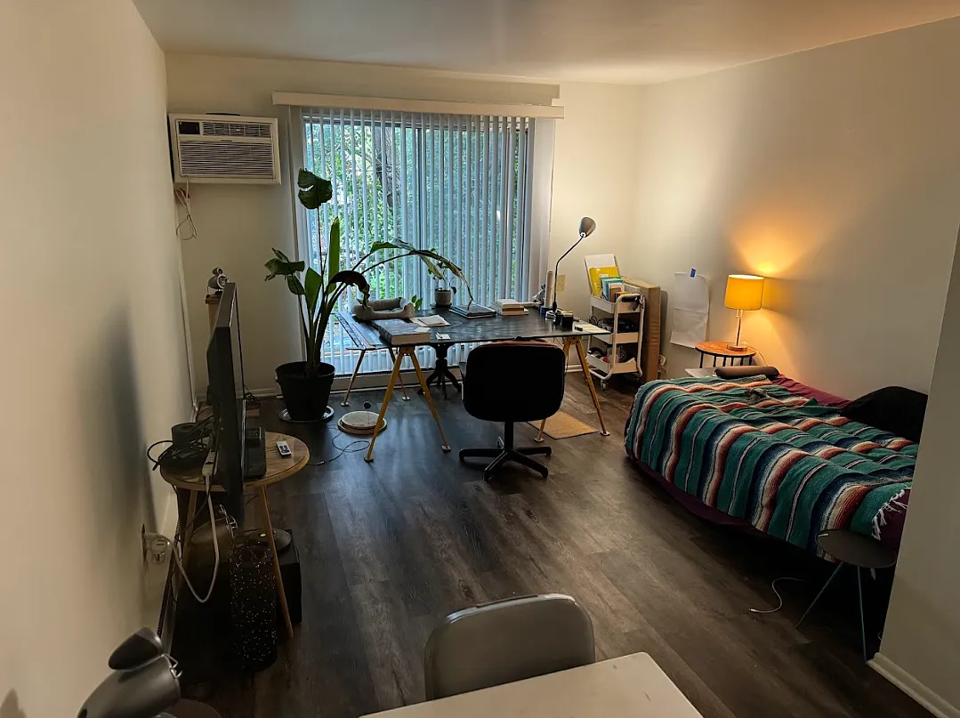 1 bed, 715 sqft, $1,782 — Photo 2