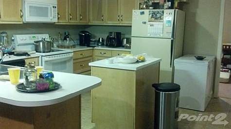 658 Ridgewood - Kitchen View 1