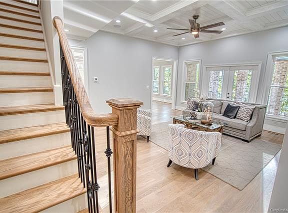 4th image of 1320 Gaither Road