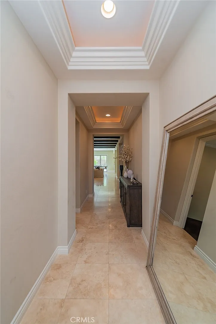 4 bed, 4.5 bath, 4281 sqft, $10,000 — Photo 2
