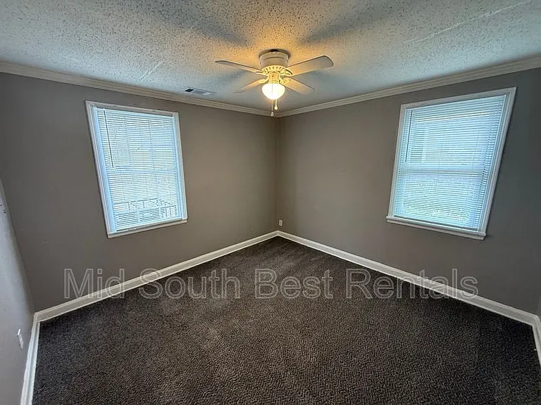 1385 Chadwick Cir — Photo 8