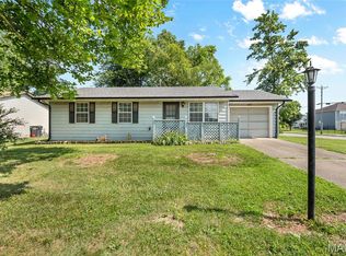 237 Perrottet Dr, Mascoutah, IL