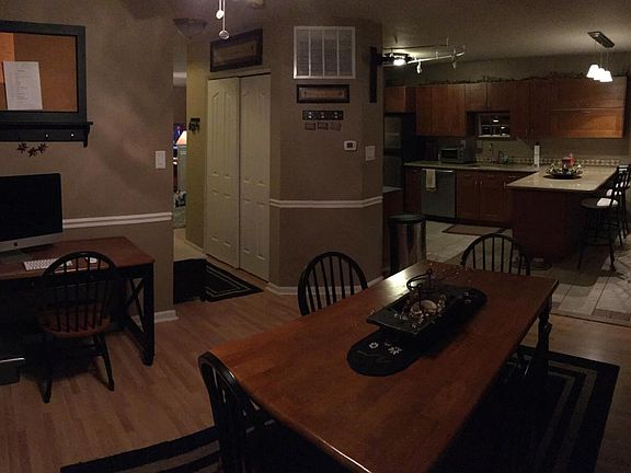 2nd image of 115 Buttonwood Dr