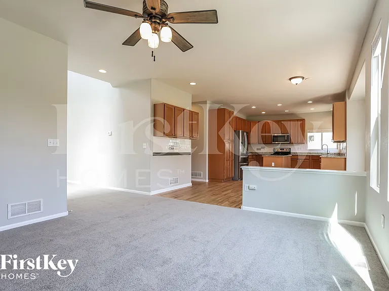 10634 Lewiston St — Photo 5