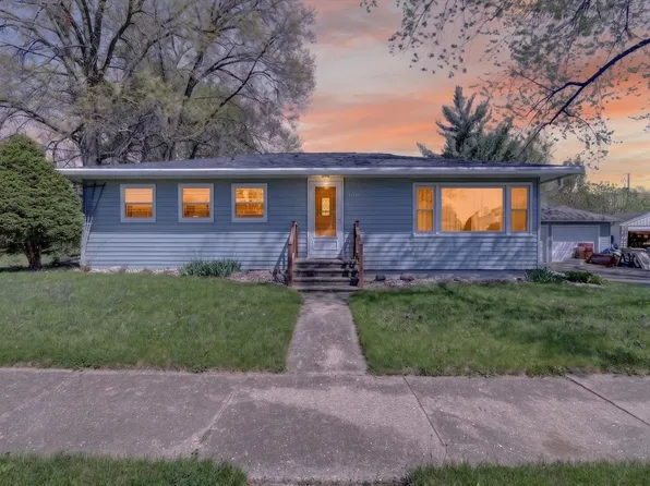 1710 Purvis Ave, Janesville, WI 53548