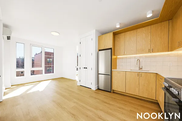Rented by Nooklyn NYC LLC | media 45
