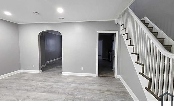 5th image of 3934 Penhurst Ave