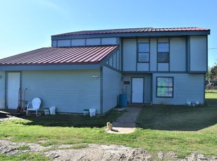 201 County Road 445, Fairfield, TX 75840