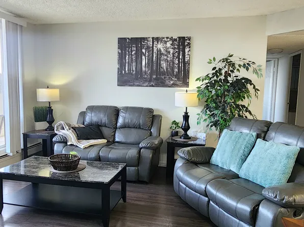 4902 37th St, Red Deer, AB