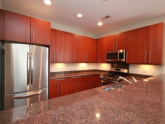 3rd image of 2358 W School St APT 2E
