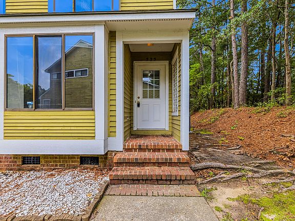 3rd image of 525 Cypress Trace Dr