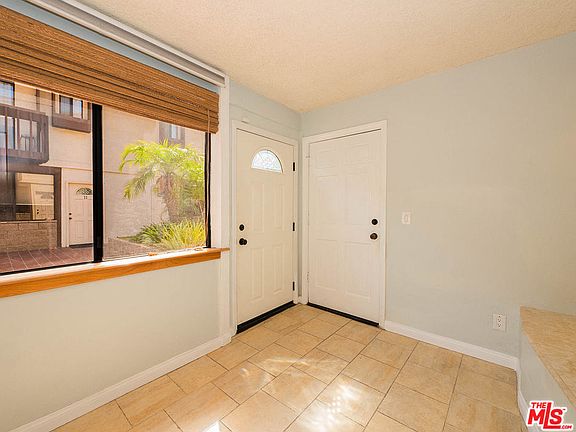 5th image of 11522 215th St APT 5