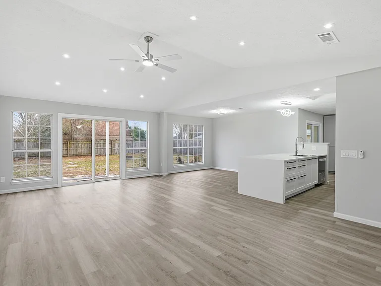 1434 Santa Anita Dr — Photo 11