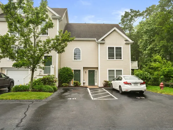 15 Freedom Way #40, East Lyme, CT 06357