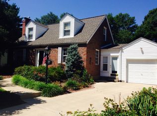 17 Girard Dr, Saint Louis, MO