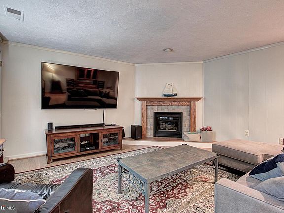 4th image of 6005 Clerkenwell Ct