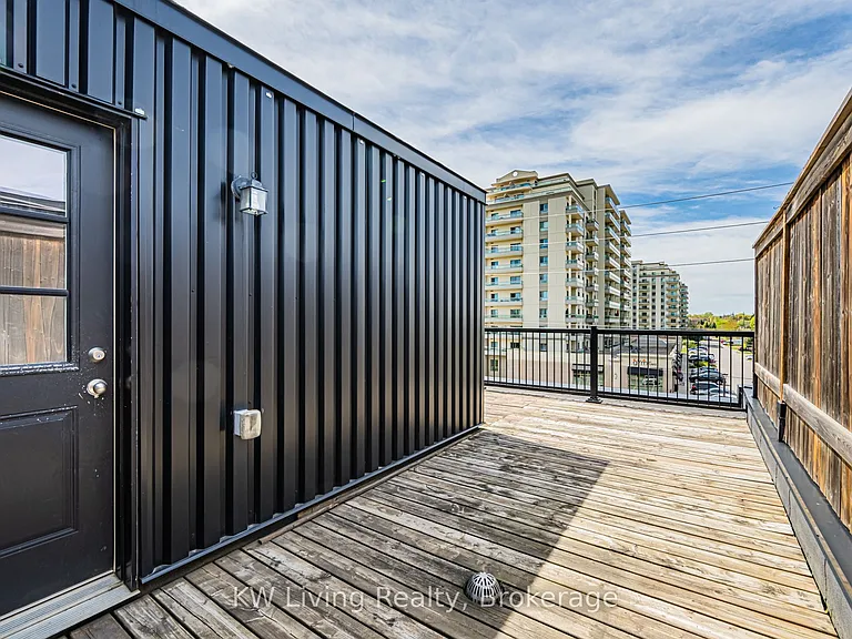 70 Plains Rd E #18 — Photo 44