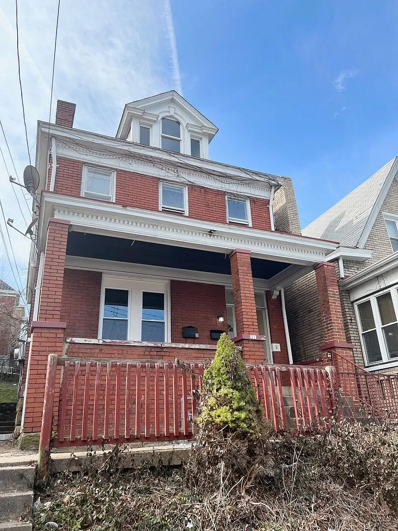 135 Koehler Street — Photo 1