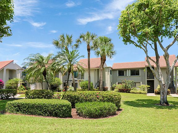 2nd image of 5701 Fairway Park Drive #202