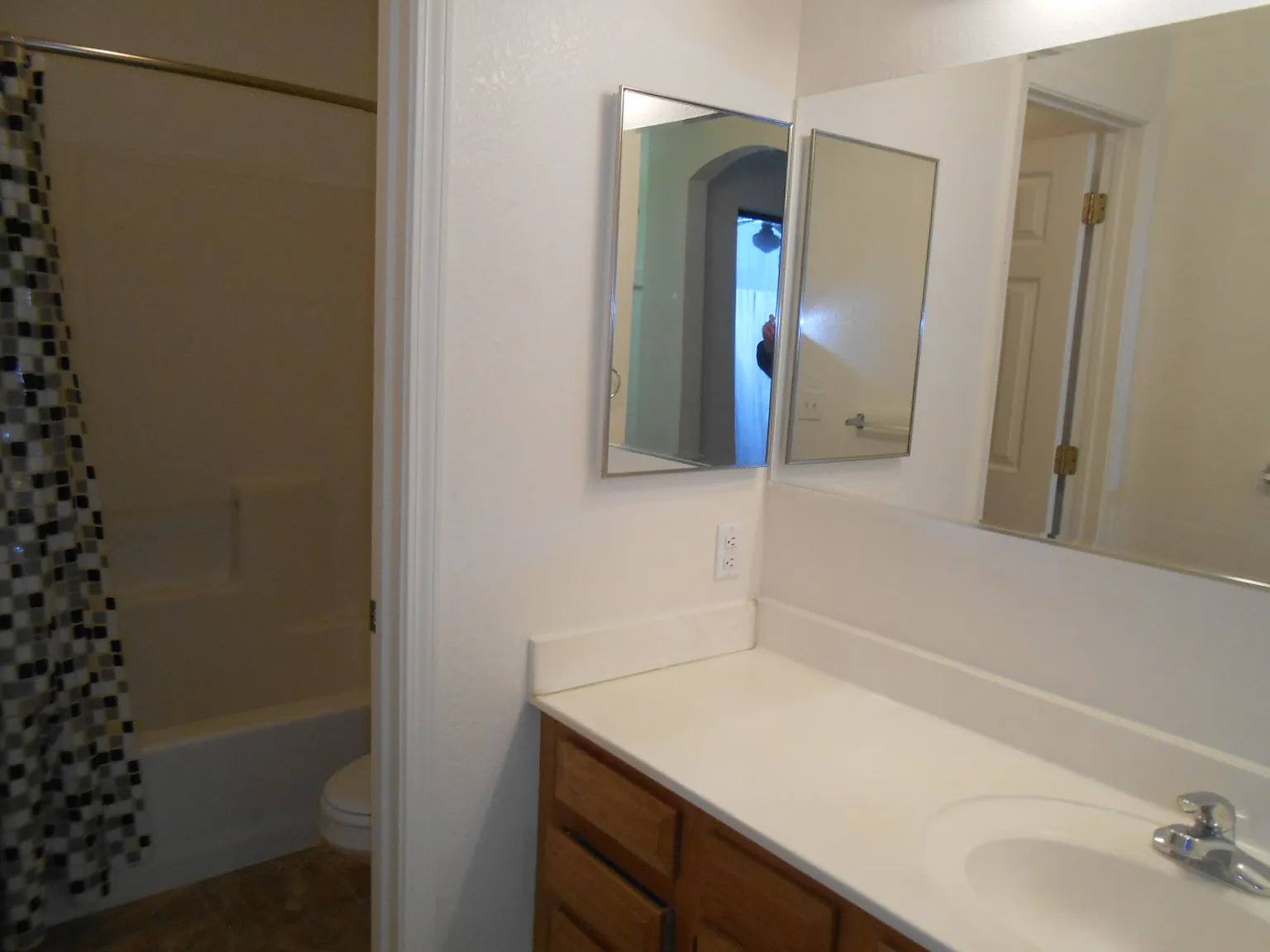 2 bed, $1,795 — Photo 4