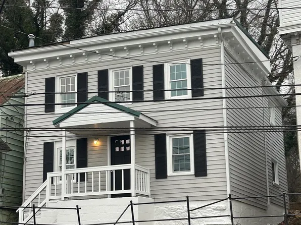 336 W German St, Shepherdstown, WV 25443