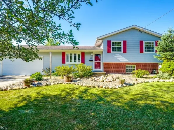 239 Gaylord Dr, Munroe Falls, OH 44262
