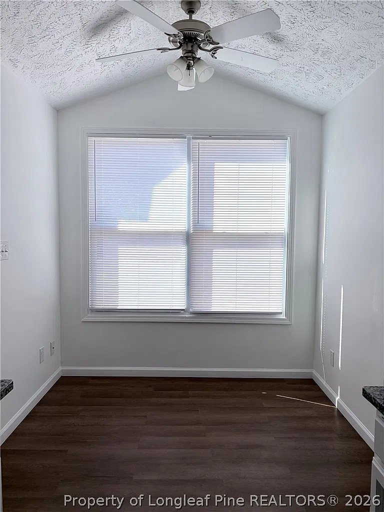 3 bed, 2.0 bath, 1146 sqft, $1,500 — Photo 2