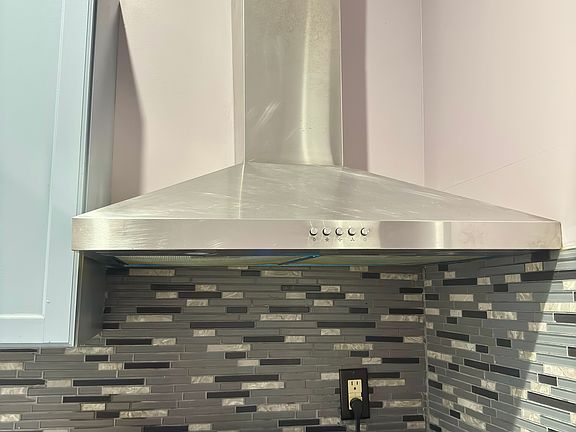 4th image of 354 N Main St APT 1