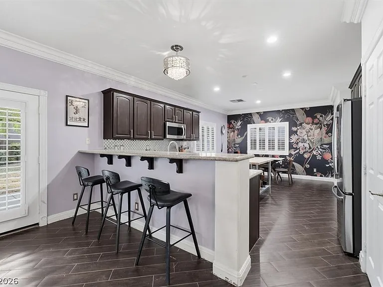 5397 Esparon Ave — Photo 10