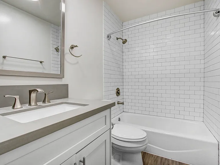 1022 Euclid — Photo 16