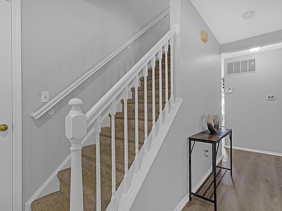 4th image of 639 Tall Oaks Dr