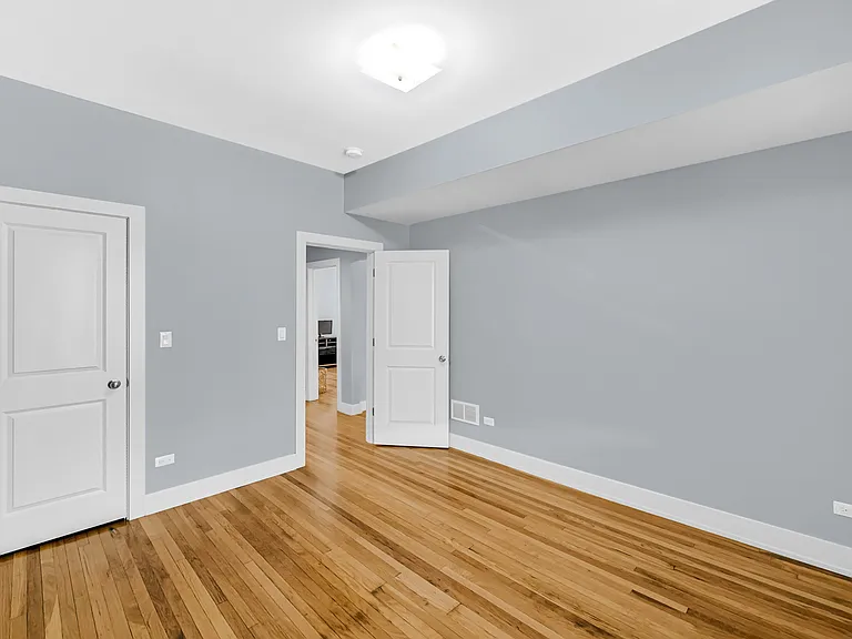 6022 S Eberhart Ave #2N — Photo 7