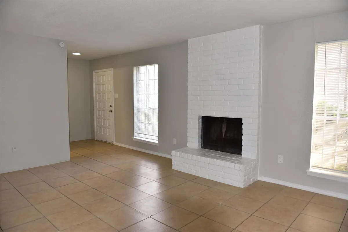 Building Photo - 4034 Belle Park Dr #4034