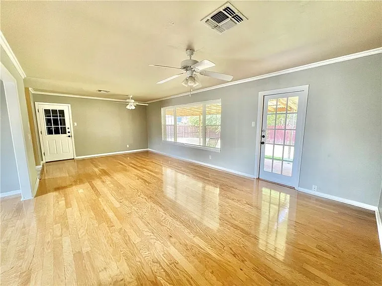 104 W Janin Cir — Photo 3