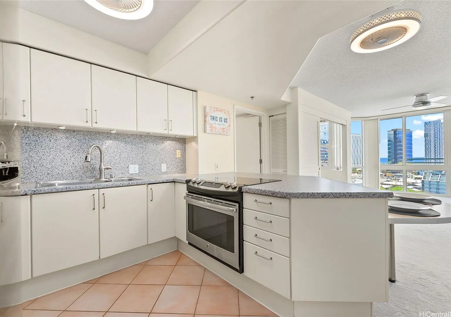 Available Now - One Archer Lane Spacious 2bd/2ba Condo With 1 Covered Parking! — Photo 3