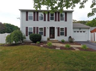 24 Nicolas Ln, Warwick, RI 02886