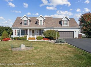 6042 Amanda Dr, Eaton Rapids, MI 48827