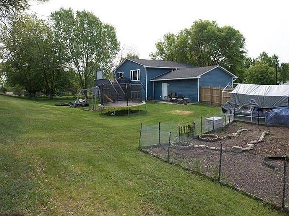 3rd image of 12290 Baltimore Ct NE