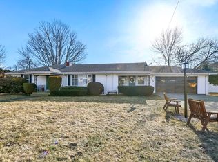 2346 County St, Somerset, MA 02726