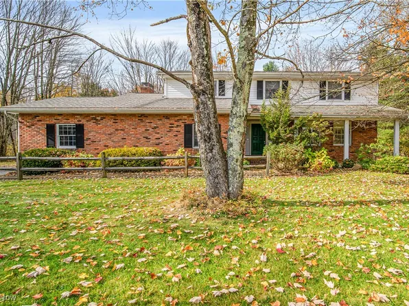 12170 Fowlers Mill Rd, Chardon, OH 44024