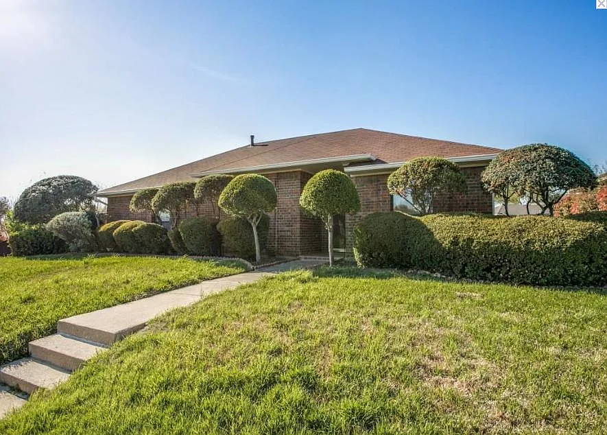 4 bed, 1743 sqft, $2,250 — Photo 3