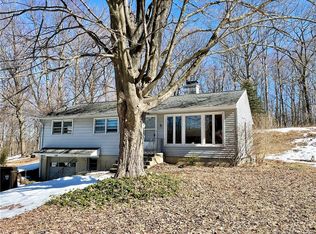 16 Mountain Rd, Danbury, CT 06810