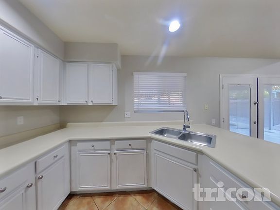5th image of 6642 E Northridge St