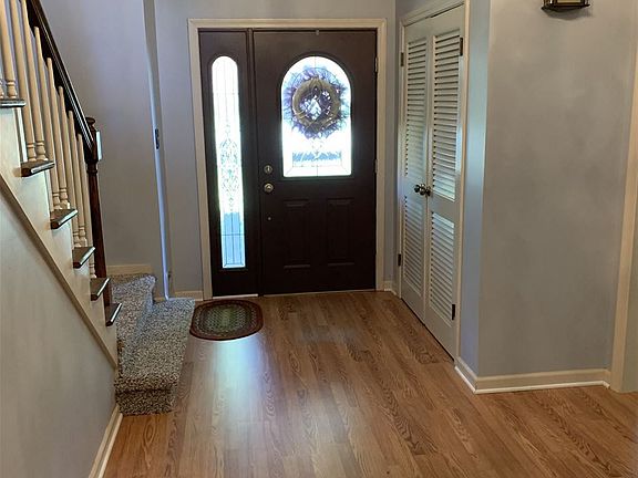 3rd image of 1923 Karen Ave