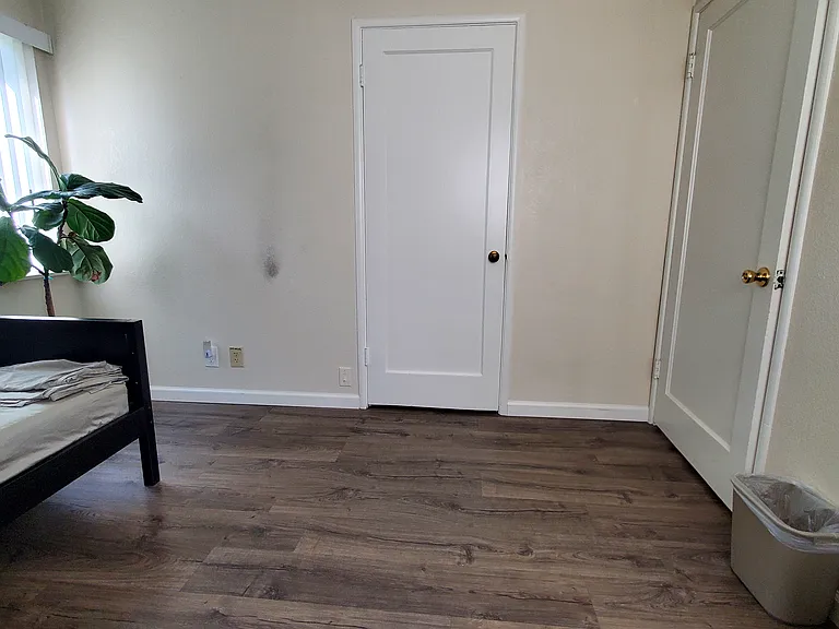 664 Malarin Ave — Photo 5