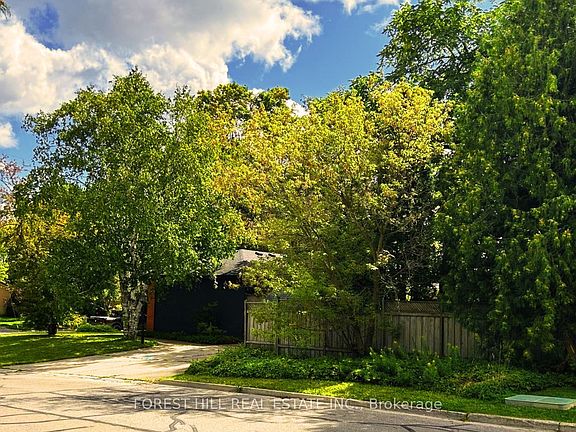 5th image of 1 Willis Dr