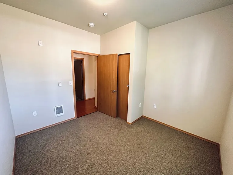 Ambaum Place I | Modern Apartment Homes w/ In-Unit Laundry! — Photo 44