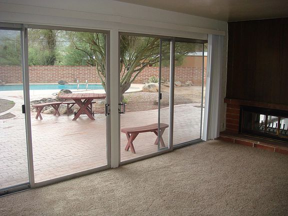 5th image of 600 E Suffolk Dr